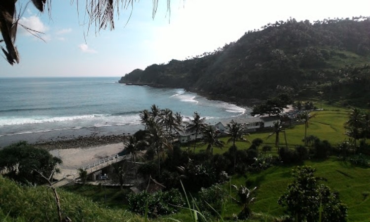 Pantai Kali Uluh
