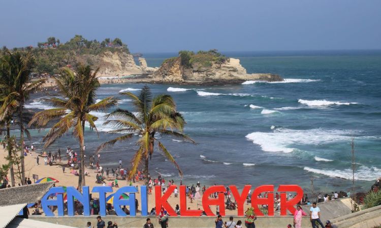 Pantai Klayar