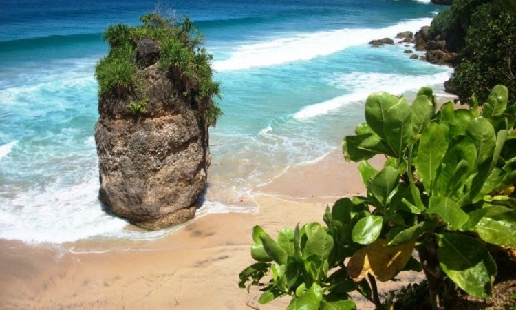 Pantai Lumbung