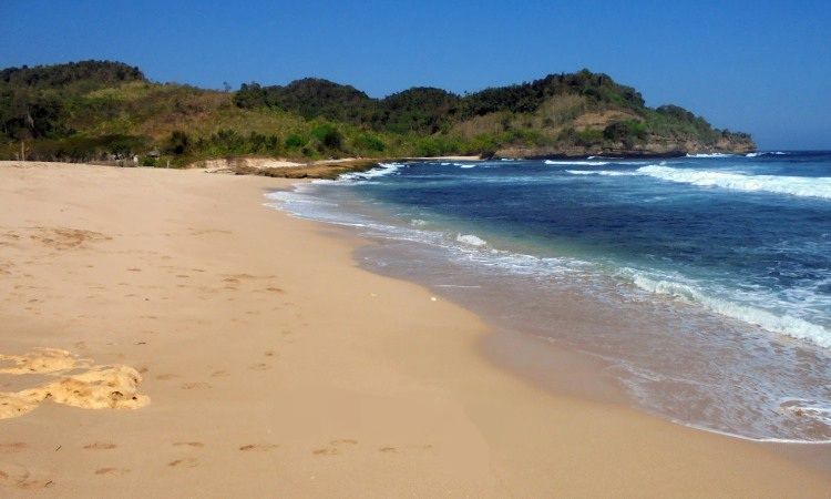 Pantai Molang