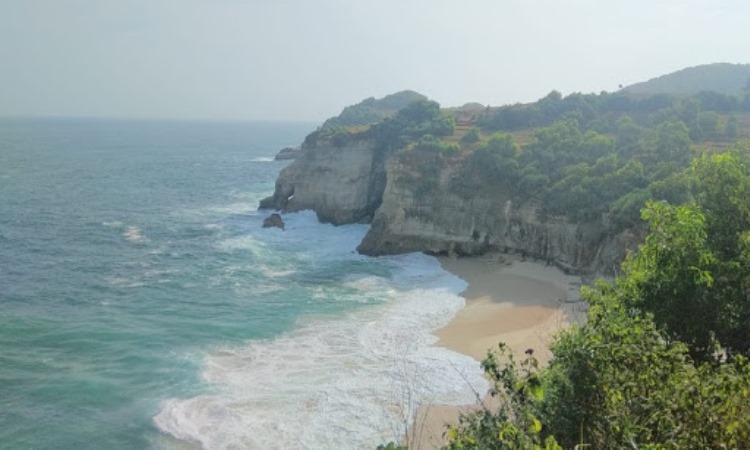 Pantai Seruni