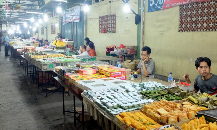 Pasar Kue Subuh