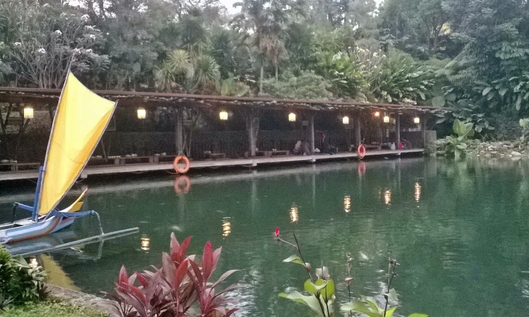Pondok Desa Kampung Telaga