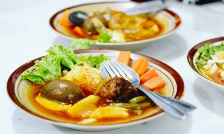 Salat Vien’s Solo