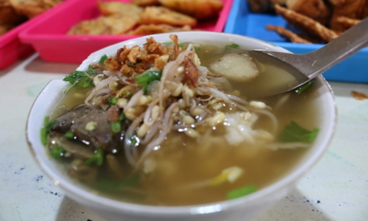 Soto Seger Mbok Giyem Solo