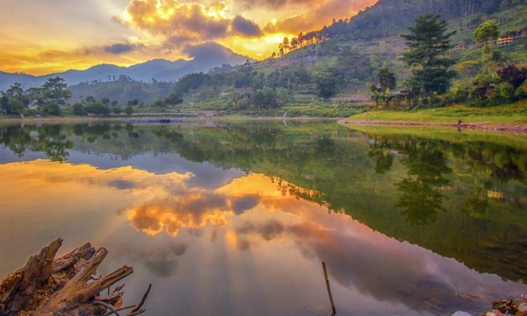 Telaga Wahyu