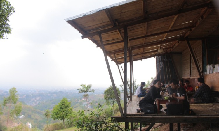 Warung Sitinggil