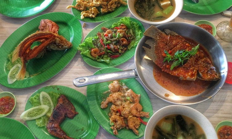 20 Wisata Kuliner di Jakarta yang Enak & Wajib Anda Coba - iTrip