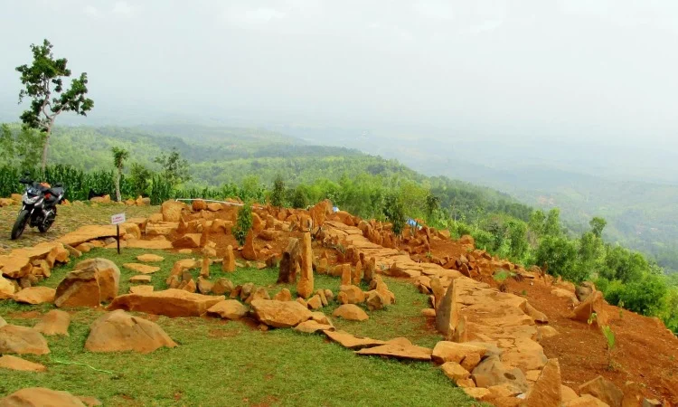Bukit Batu Songgong