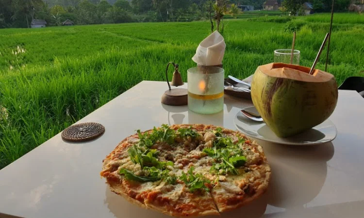 Pomegranate Café