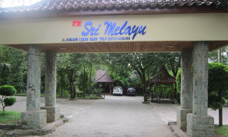 Rumah Makan Sri Melayu