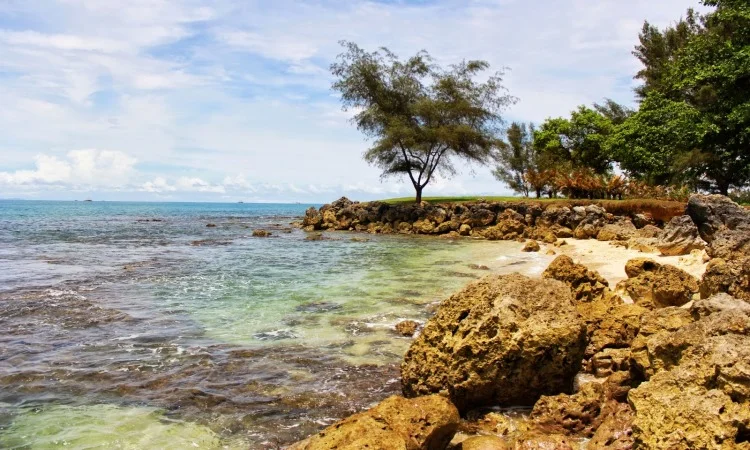 Pantai Carita