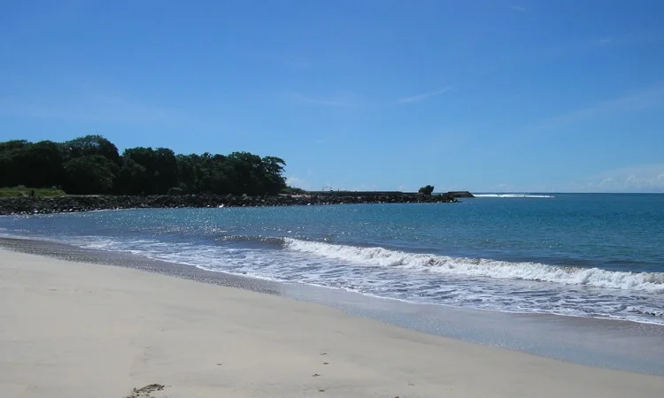 Pantai Santolo