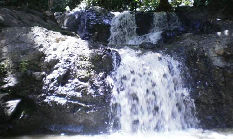 Air Terjun Sarasah Batimpo