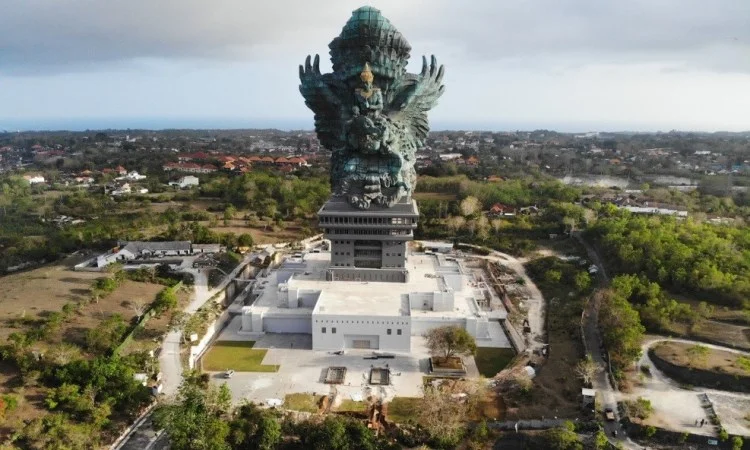 Garuda Wisnu Kencana, Bali