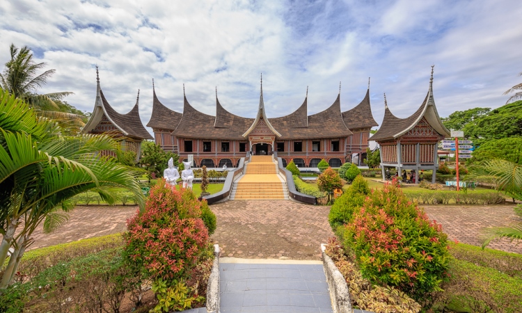 Tempat Pernikahan Outdoor Di Kota Wisata