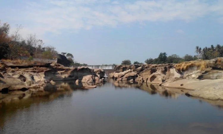 Bendungan Kampili