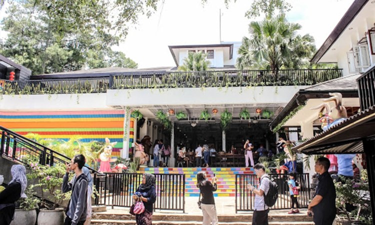 Fasilitas & Harga Tiket Masuk Rabbit Town Bandung