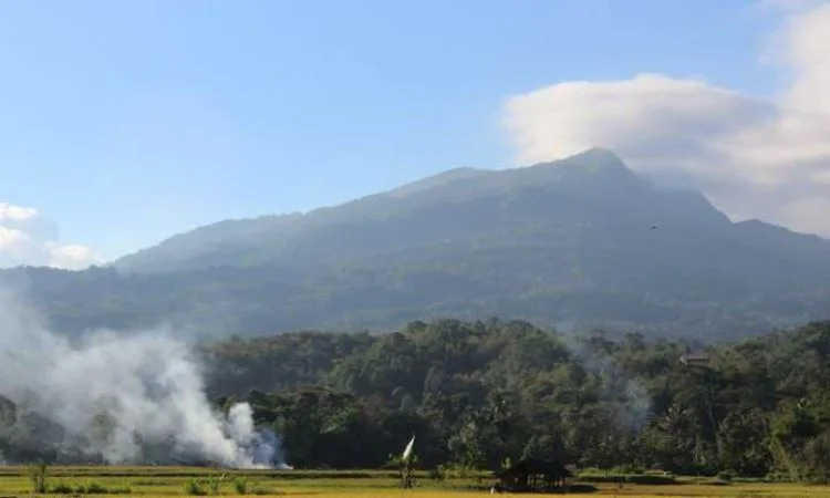 Gunung Sesean