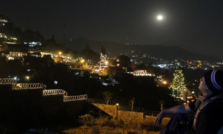 Jam Operasional & Harga Tiket Bukit Bintang Bandung