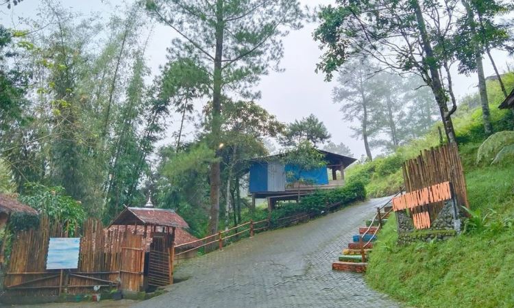 Lembah Hijau Camp & Resort