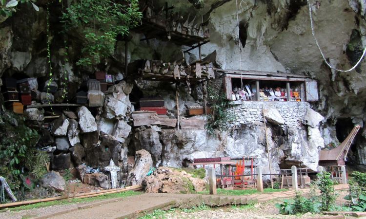 Objek Wisata Lemo Dan Londa Makale Tana Toraja