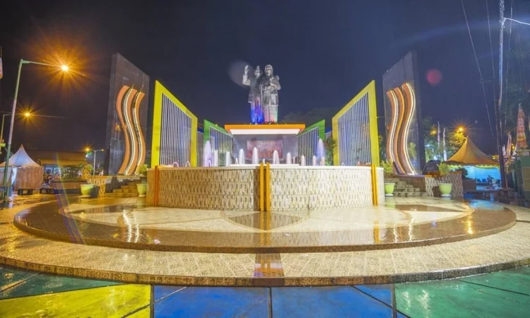 Monumen Cinta Sejati Habibie Ainun