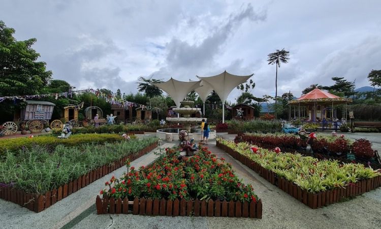 Playground Anak-Anak The Lodge Maribaya