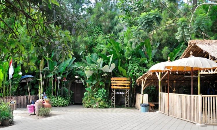 Tempat Ibadah The Lodge Maribaya