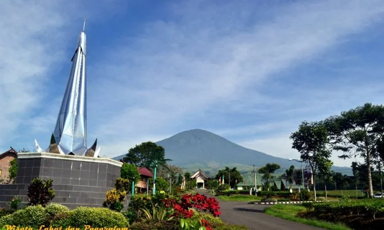 Tugu Pagar Alam Kota Bunga
