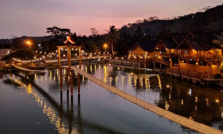 Apa Istimewanya Danau Lemona