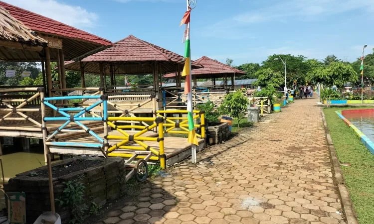 Lokasi & Harga Tiket Masuk Taman Herbal Insani