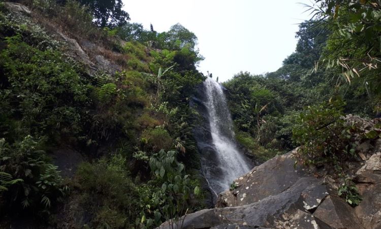 Mengintip Keindahan Alam Curug Cigentis
