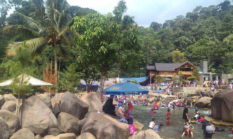 Aktifitas yang Bisa Dilakukan di Taman Batu