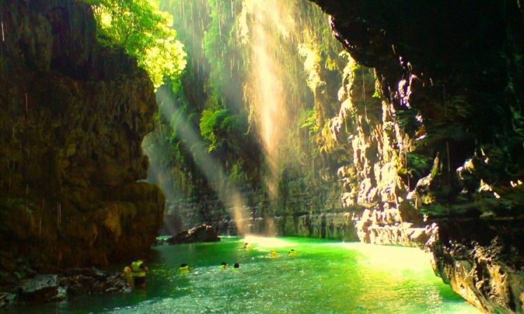 Daya Tarik dari Green Canyon di Pangandaran