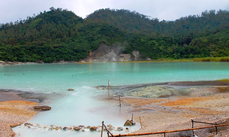 Fasilitas yang ada di Kawah Talaga Bodas