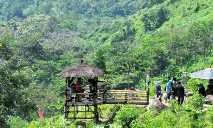 Harga Tiket Masuk Cadas Gantung