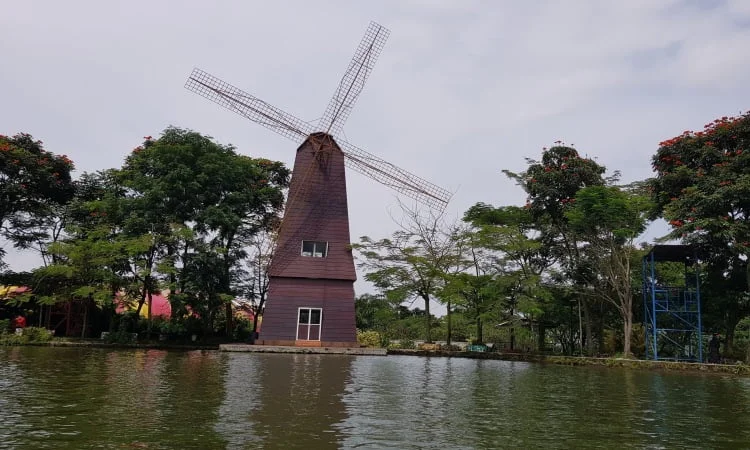 Jam Operasional Taman Bunga Marahari