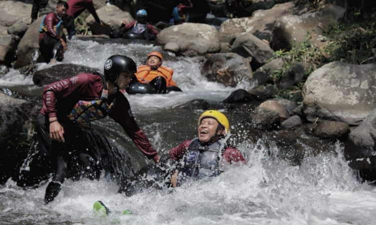 Jam Operasional Wisata Arung Jeram