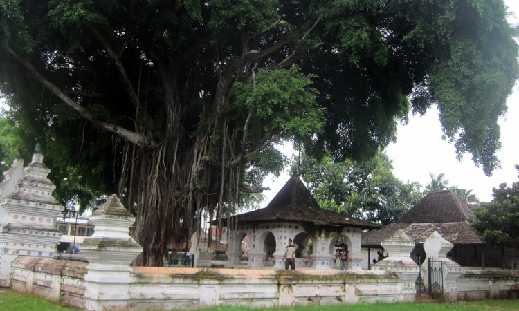 Menyusuri Sejarah Keraton Kanoman Cirebon
