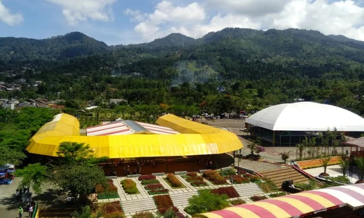 Wahana Bermain Taman Bunga Matahri