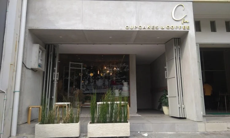 C for Cupcakes 7 Coffee