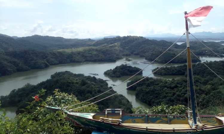 Daya Tarik Wisata Bukit Matang Kaladan