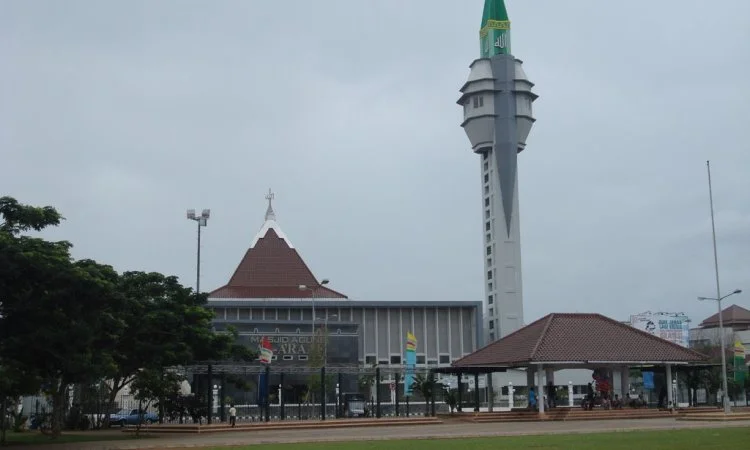 Masjid Agung Al-Araf