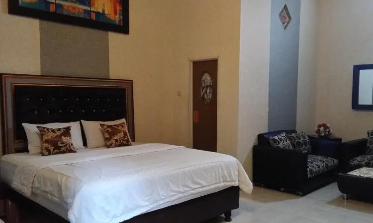 Eljie Hotel
