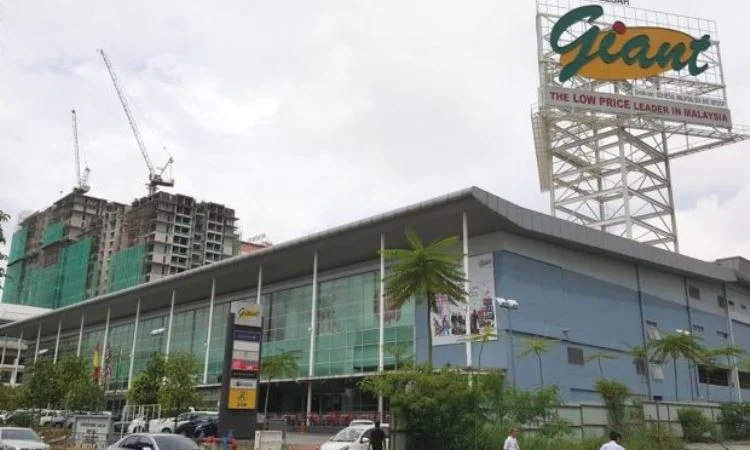 Giant Mall