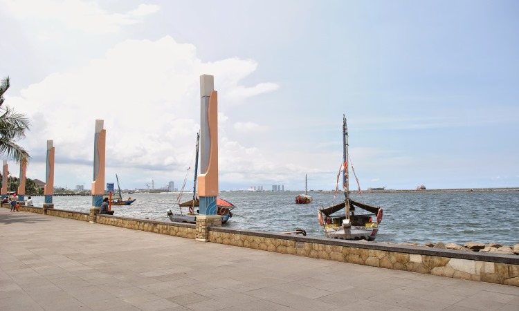 Harga Tiket Masuk Kawasan Pantai Ancol