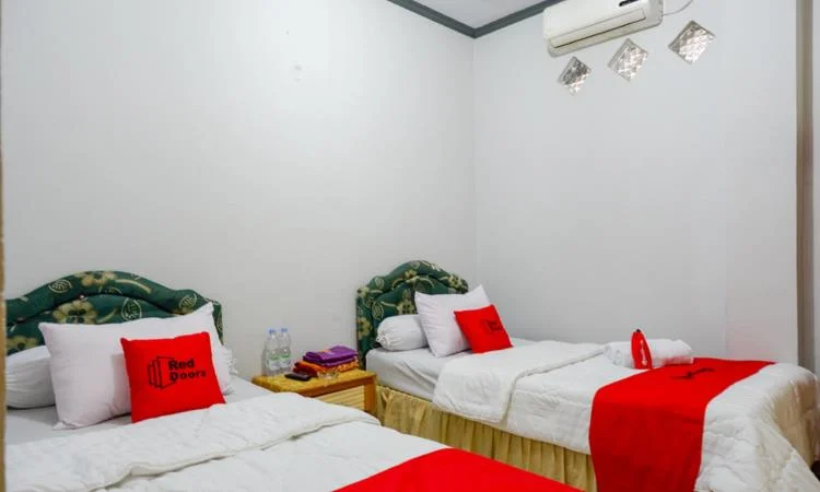 RedDoorz @ Hotel Aulia Majene