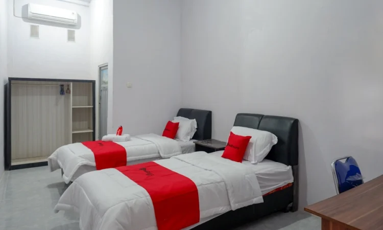 RedDoorz @ Hotel Yaki Mamuju
