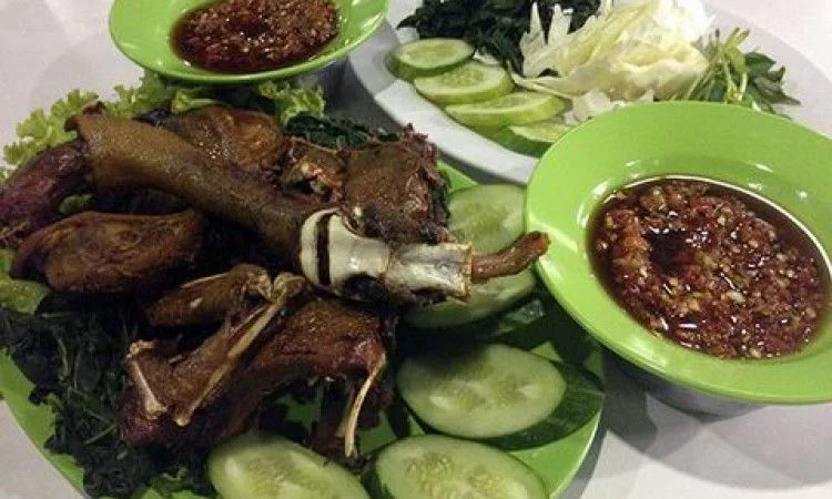 Bebek Goreng H. Slamet